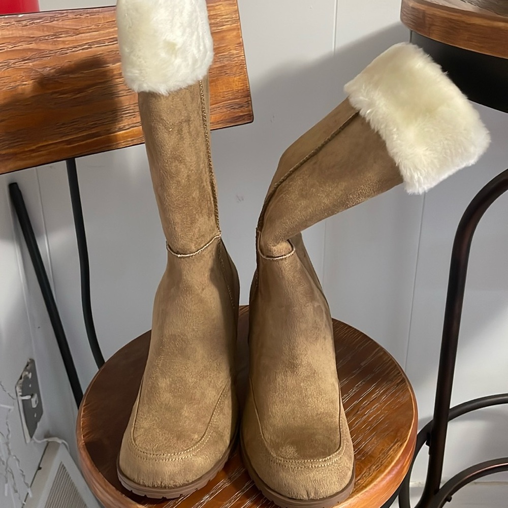 Women’s Zip Up Boots